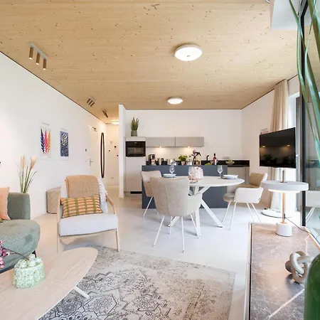 Apartment Lüw Boarding House Luv *